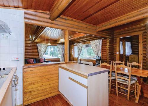 Penllwyn Lodges