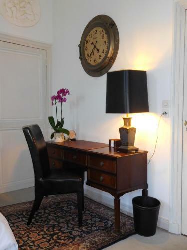 Bed & Breakfast Chambres D'h�tes Ch�teau De Courcelette