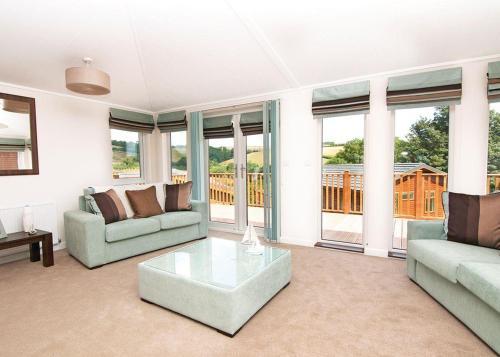 Devon Hills Lodges