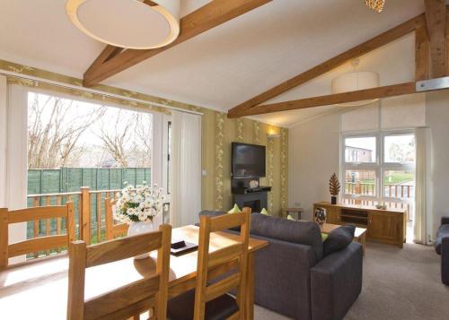Devon Hills Lodges