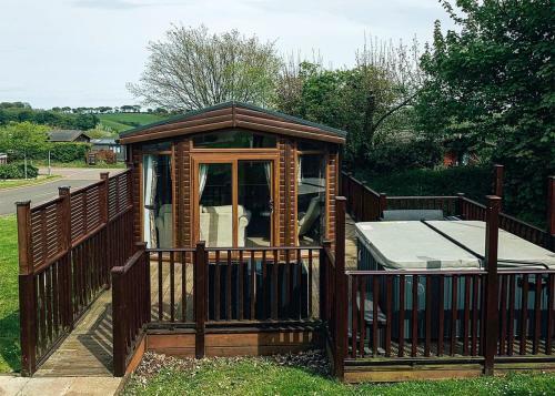 Devon Hills Lodges