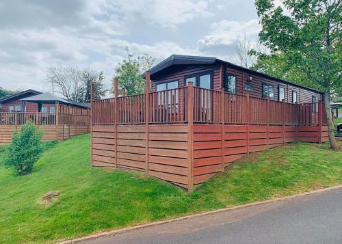 Devon Hills Lodges