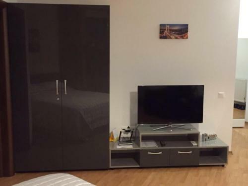 Cosmo Plaza Apartment