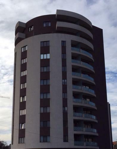 Cosmo Plaza Apartment