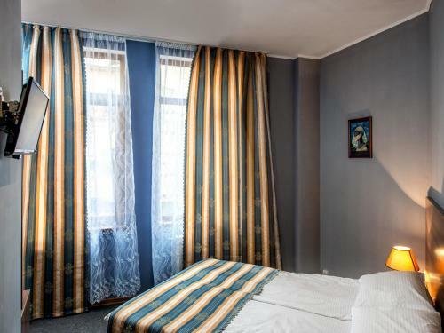 Jam Hotel
