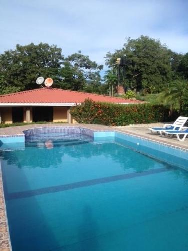 House With The Pool