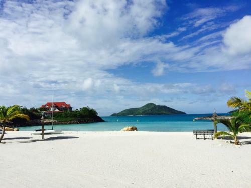 Eden Island Luxury Apartment