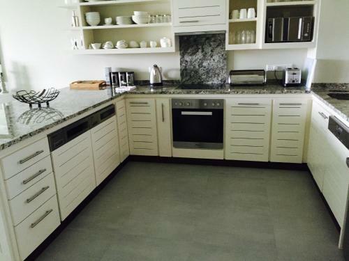 Eden Island Luxury Apartment