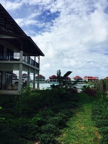 Eden Island Luxury Apartment