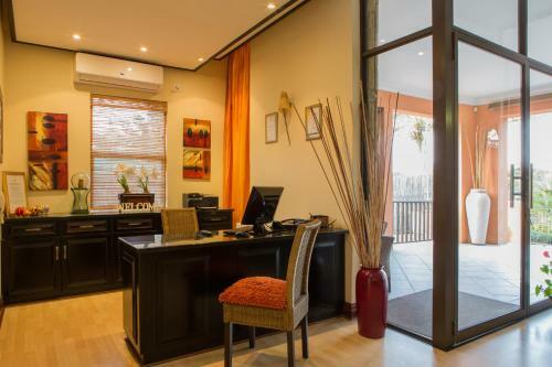 Hostal Sak 'n Pak Luxury Guest House