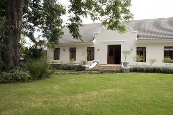 Hostal 9 Fern Rest
