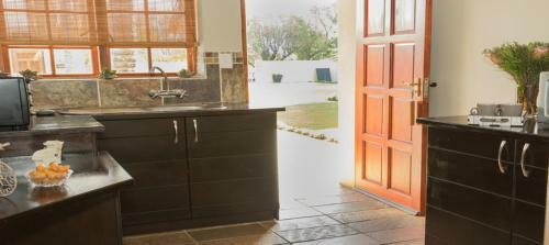 Hostal Ou Skool Guesthouse