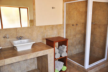 Dinkweng Safari Lodge