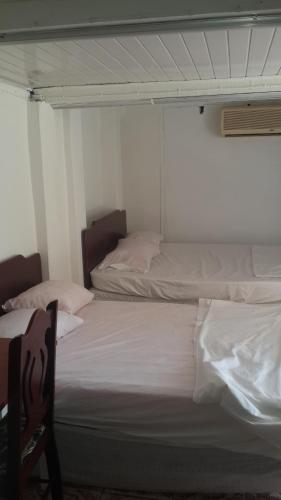 Hostal Julian Guest House