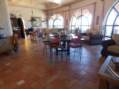 Casa Kootenay Bed And Breakfast