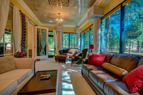 Five Diamond Hotel Alternatives