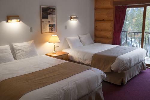 Hotel Northern Rockies Lodge