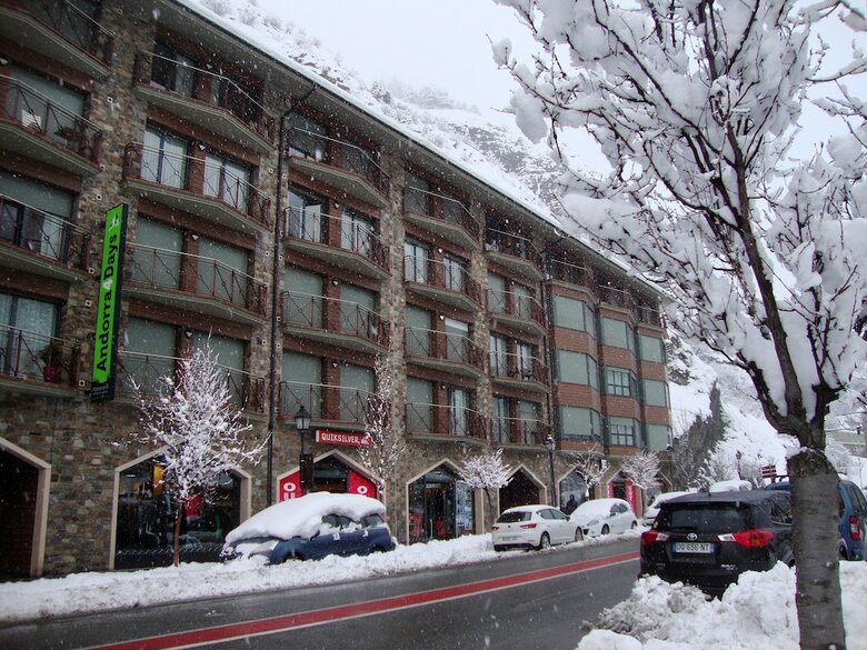 Apartamentos Canillo Pie De Pistas 3000