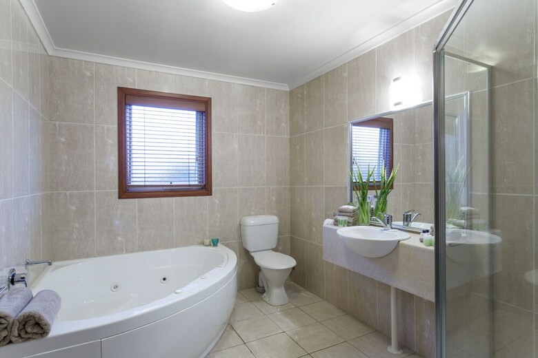 Best Western Colonial Village Motel