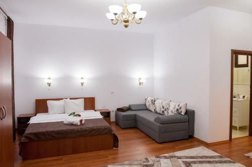 Cathedral Apartments