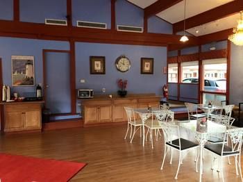 Posada Econo Lodge The Springs