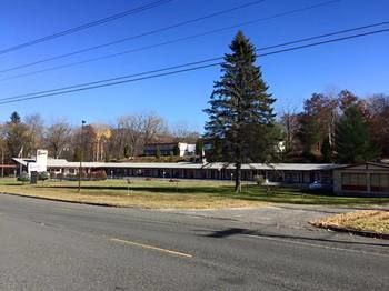 Posada Econo Lodge The Springs