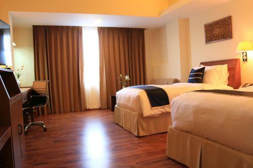 Eastern Palace Hotel