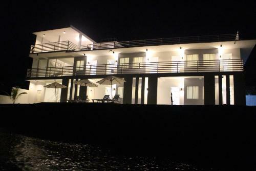 Hotel Down South 118 Beach Resort