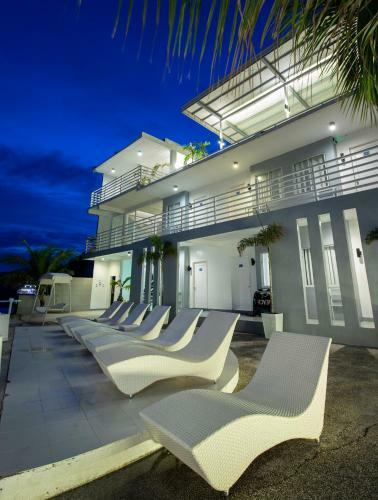 Hotel Down South 118 Beach Resort