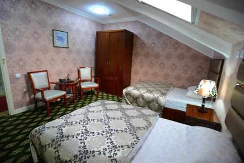City Line Boutique Hotel