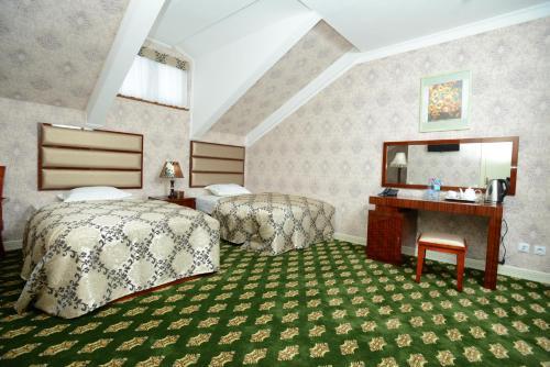 City Line Boutique Hotel