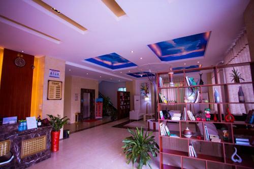 66 Theme Chain Hotel