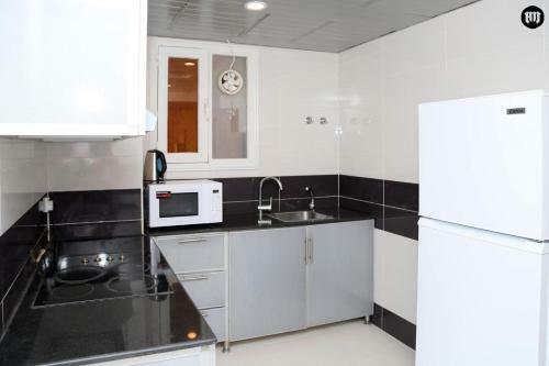 Amwaj Hotel Apartments
