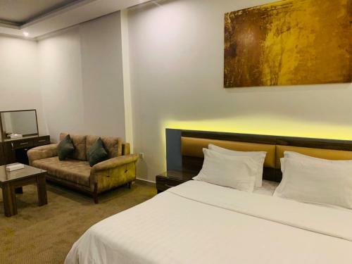 Hotel Platinum The First