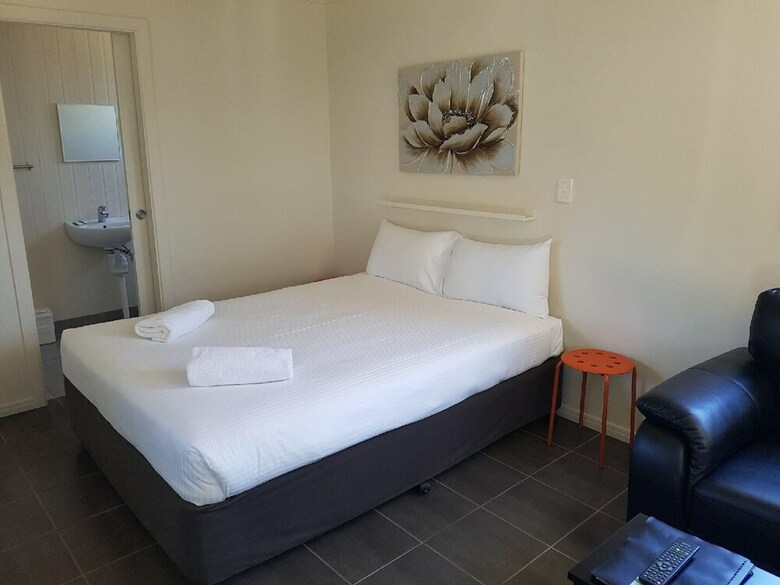 Big4 Cane Village Holiday Park