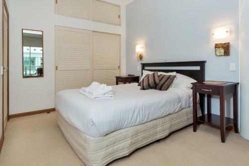 Princes Wharf - Private Apartments