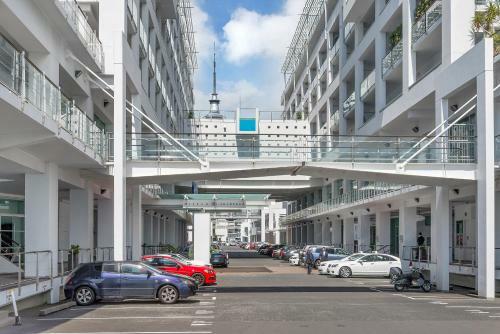 Princes Wharf - Private Apartments