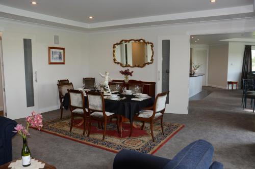Bed & Breakfast Matangi Oaks Boutique B & B