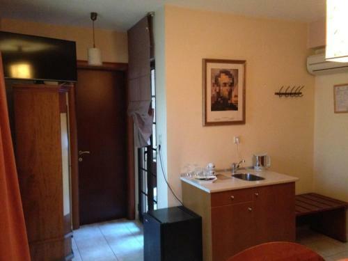 Hostal Yiannis Apartments