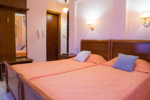 Hostal Yiannis Apartments