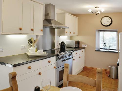 Bron Elan Cottage