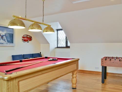 Willow Pool House