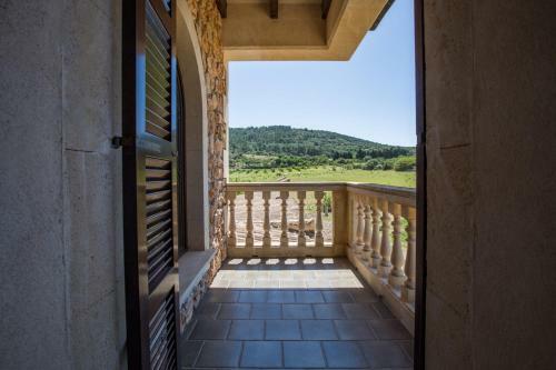 Villa Son Mel Contesti