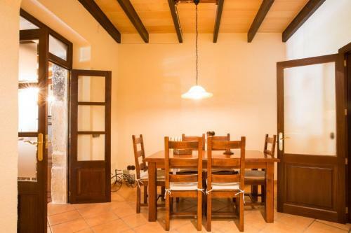 Villa Son Mel Contesti