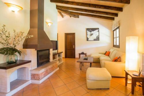 Villa Son Mel Contesti