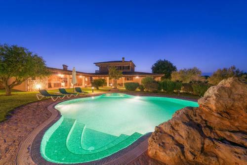 Villa Son Mel Contesti