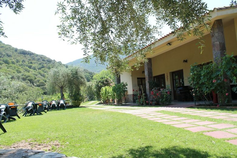 Hotel Ostello Su Mannau