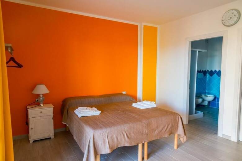 Hostal Blu Day Guesthouse
