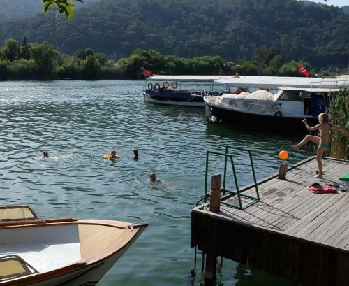 Hostal Dervi??han Pension