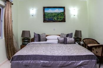 Alma House Hotel